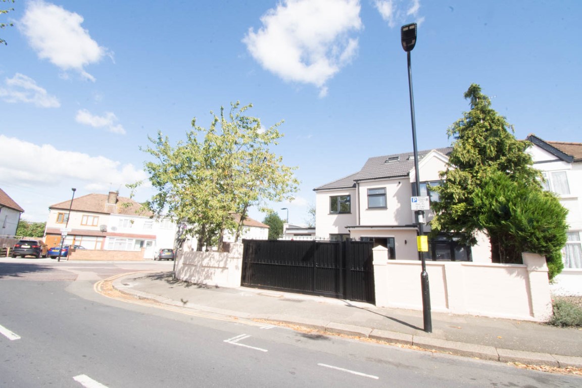 Birkbeck Avenue, Greenford, UB6