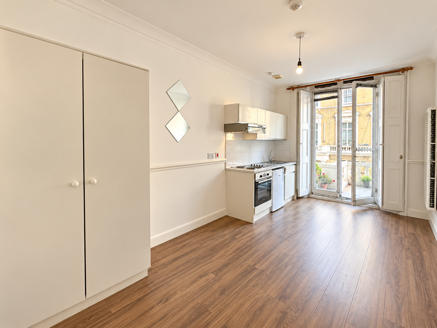 1561-xe4 Clanricarde Gardens, Notting Hill Gate, London, W2