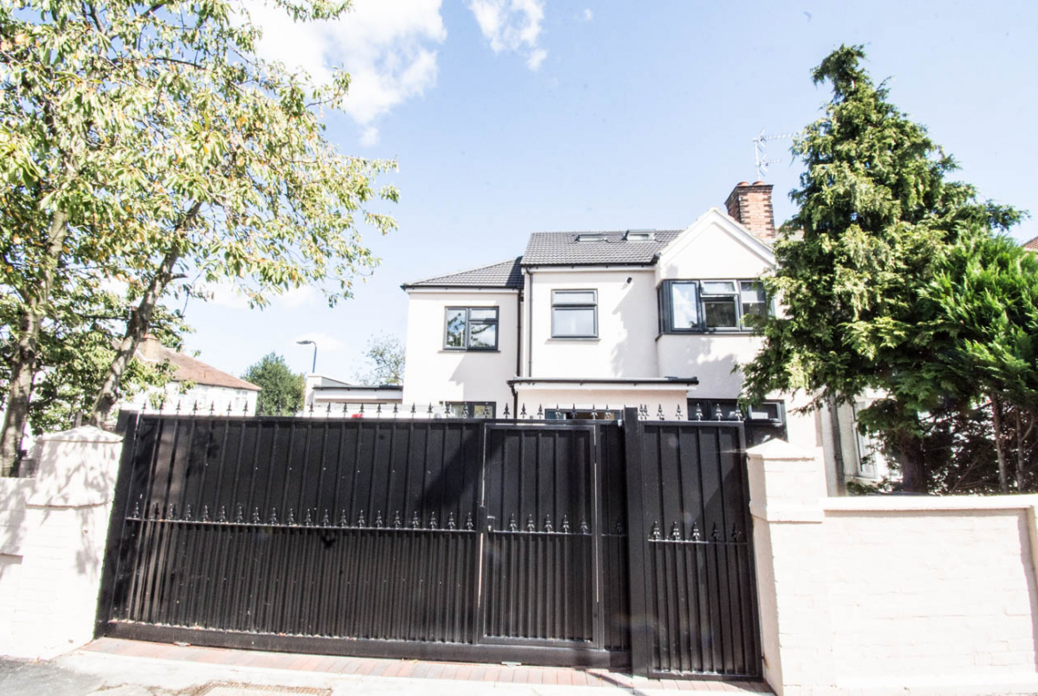 Birkbeck Avenue, Greenford, UB6