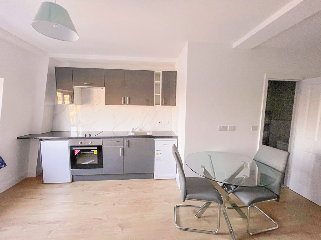 https//www.coolcribs.co.uk Your Local Estate Agents