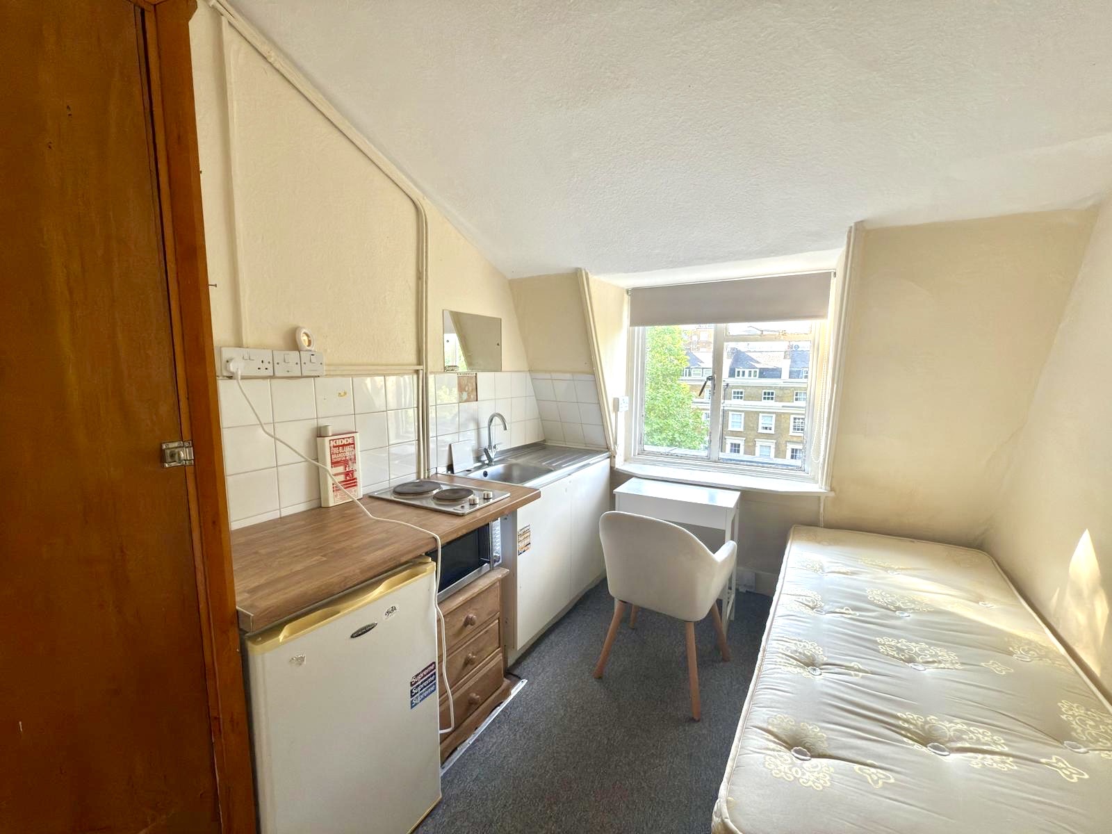 2058-x1 Sussex Gardens, Paddington, London, W2