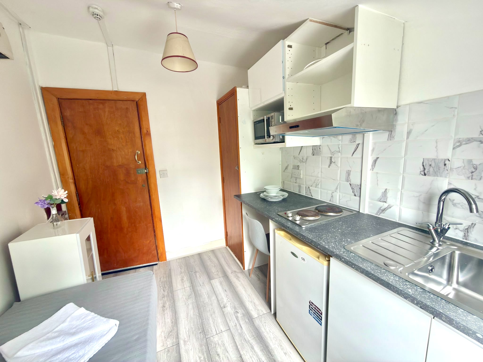 2058-xxx5 Sussex Gardens, Paddington, London, W2