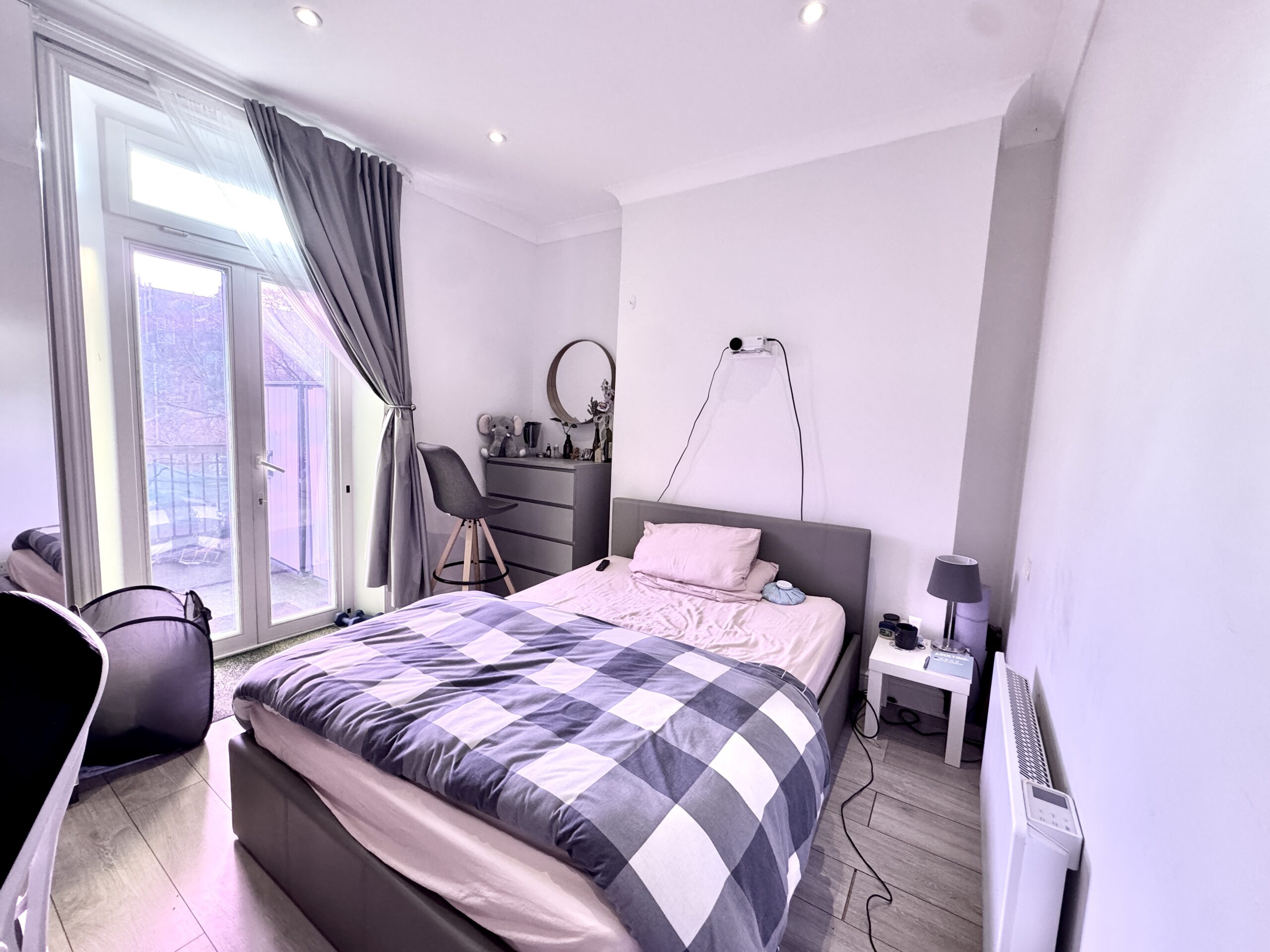 2215-x2 West Kensington, Talgarth Road, W14 9DB