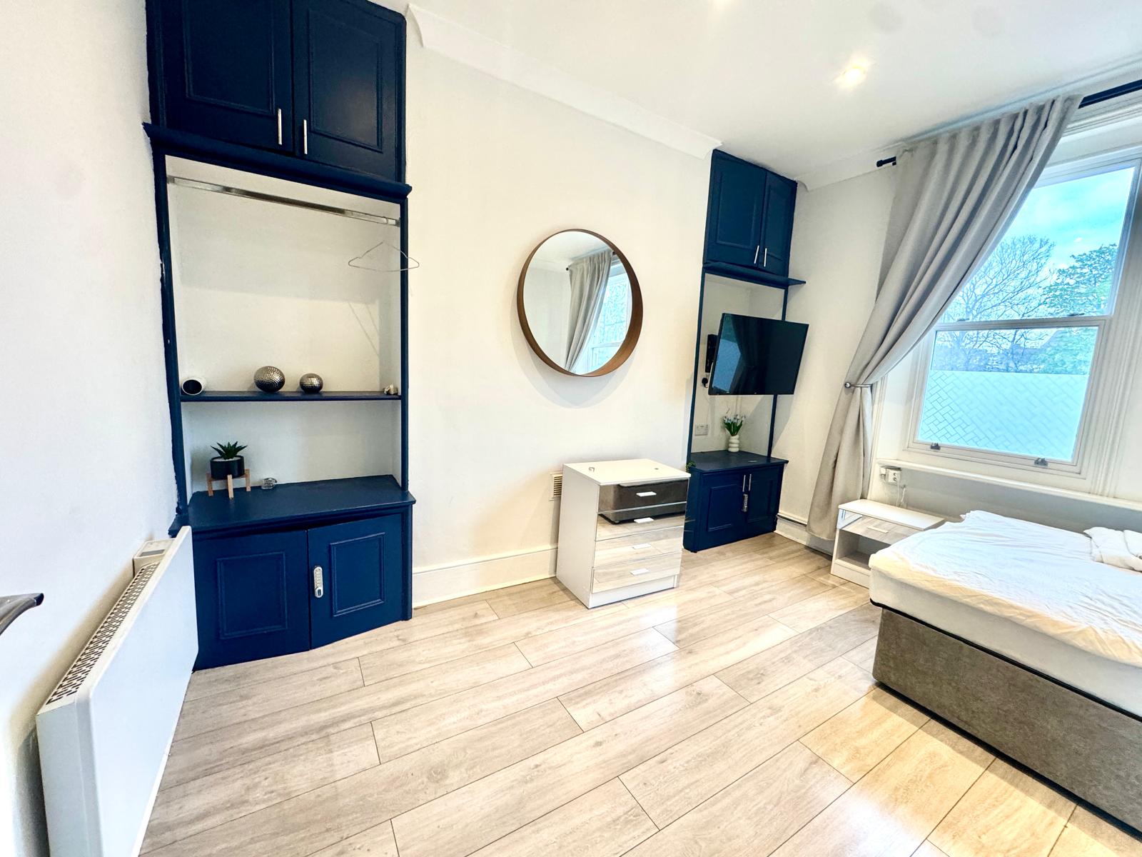 West Kensington, Talgarth Road, W14 9DB