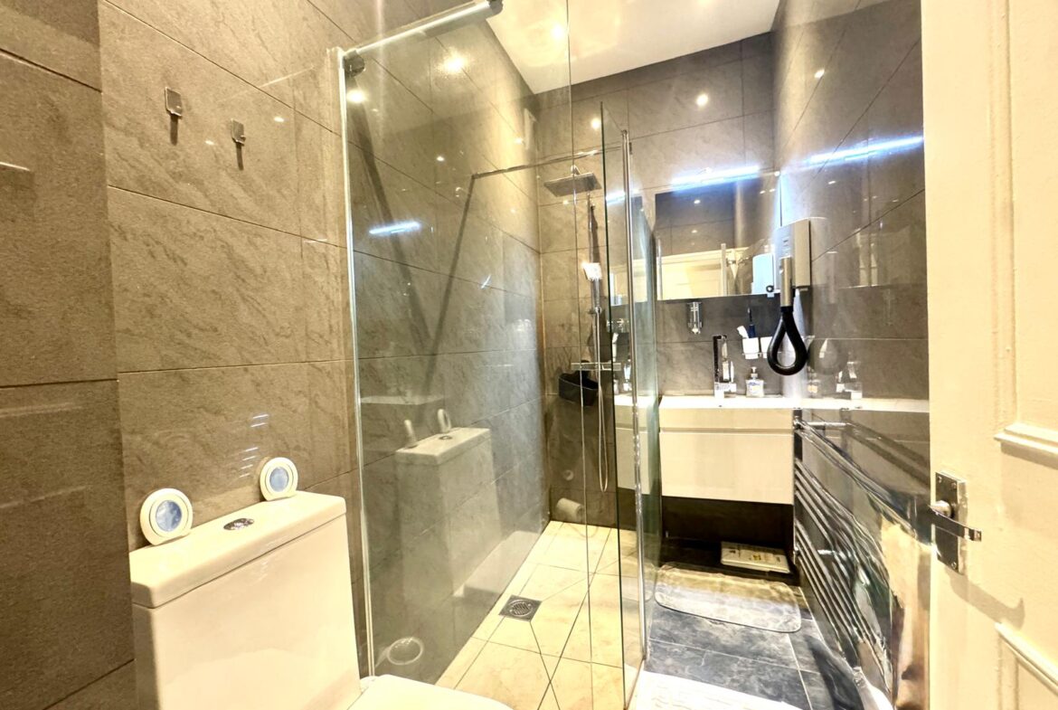 West Kensington, Talgarth Road, W14 9DB