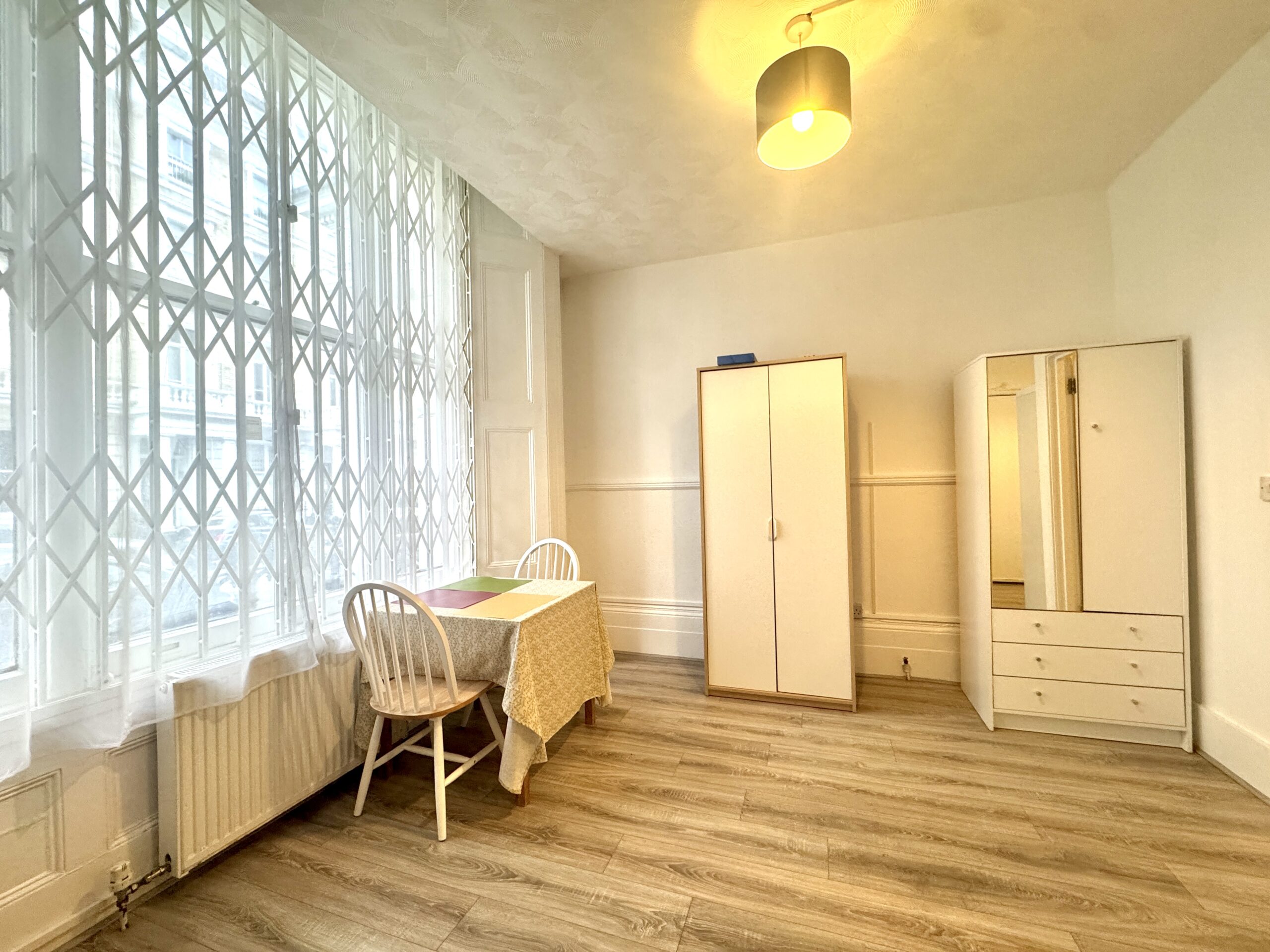 2254-x4 Clanricarde Gardens, Notting Hill Gate, London, W2