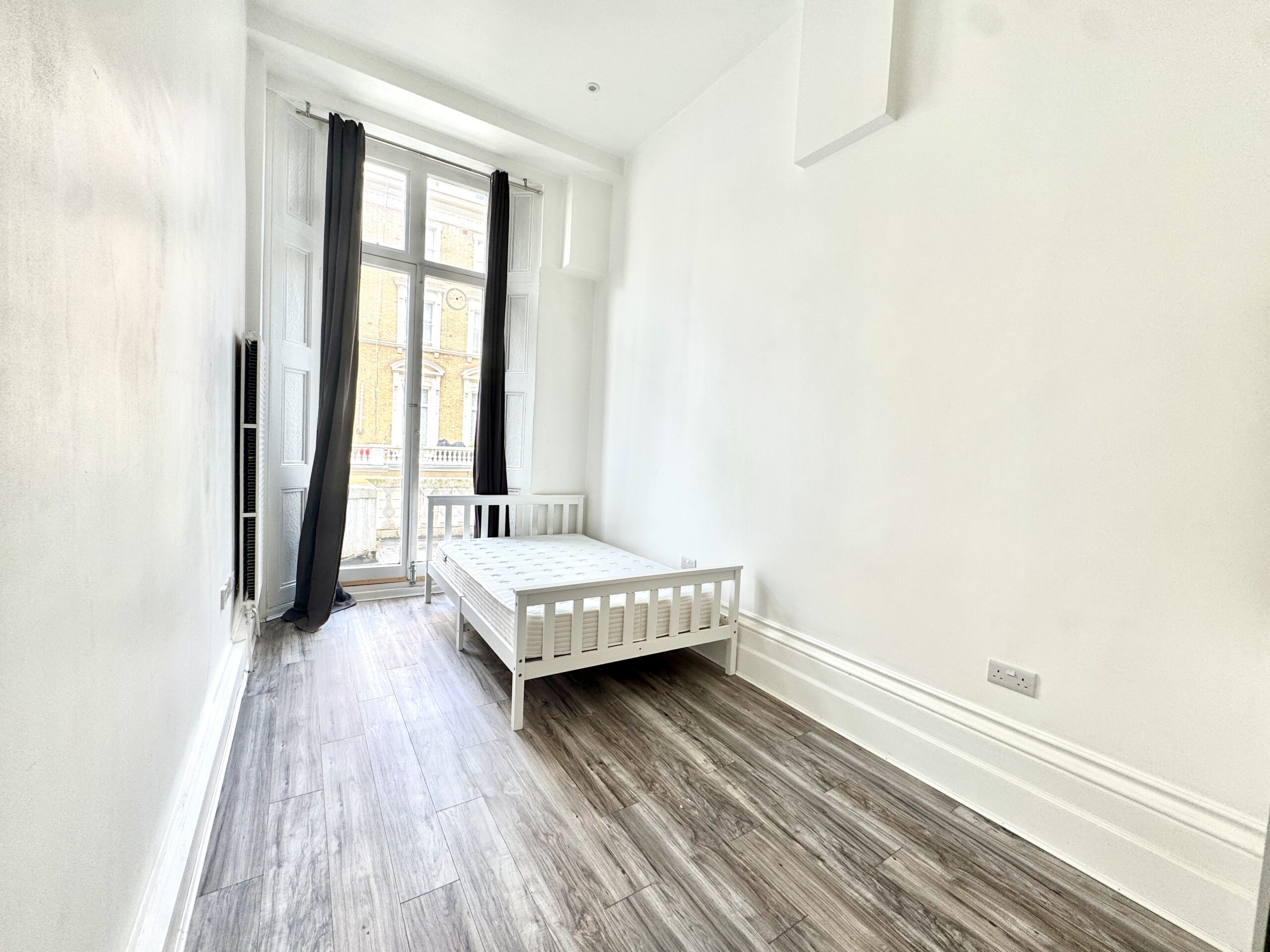 2256-xxx3 Clanricarde Gardens, Notting Hill Gate, London, W2
