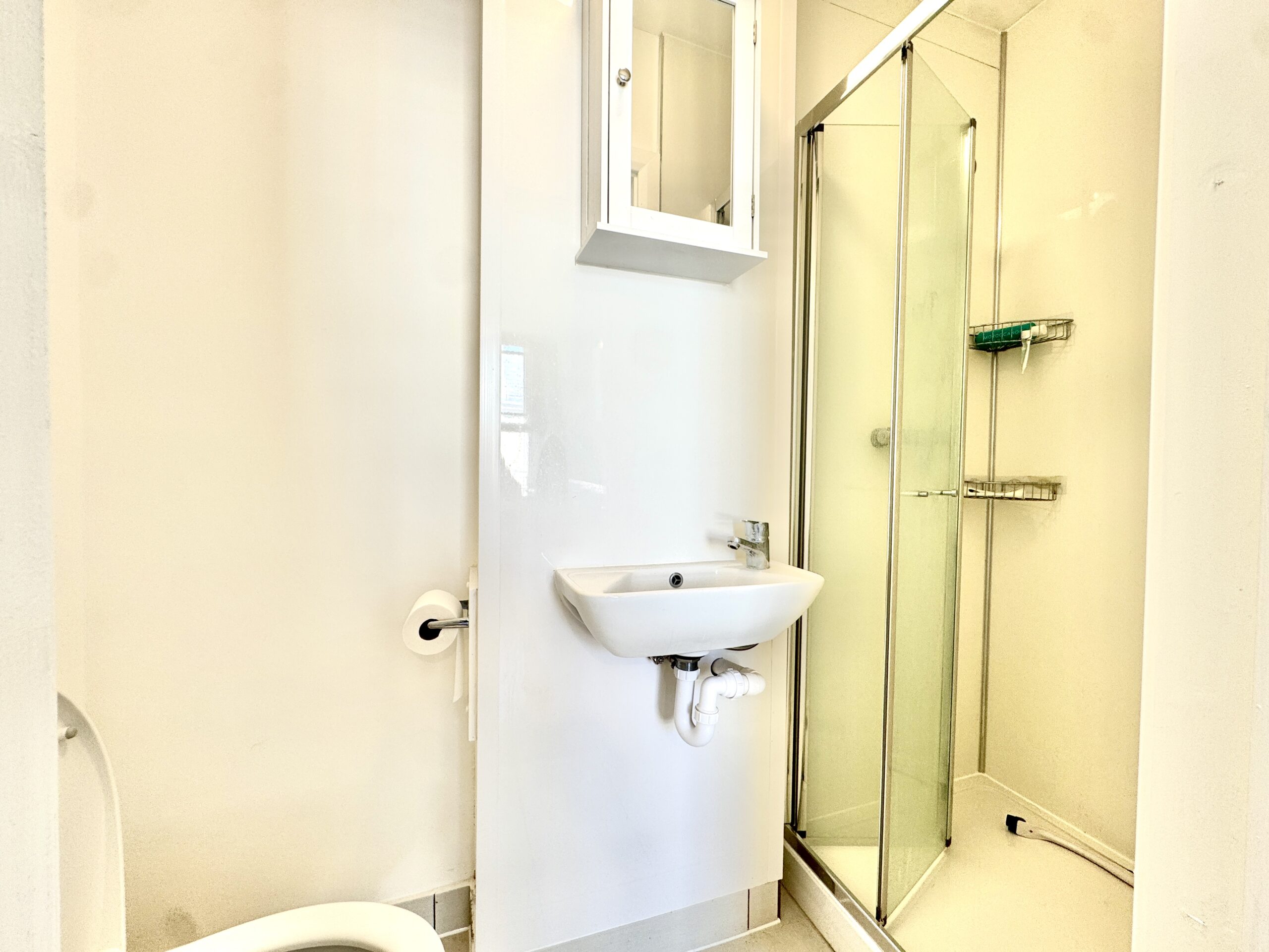 2264-X7 Clanricarde Gardens, Notting Hill Gate, London, W2