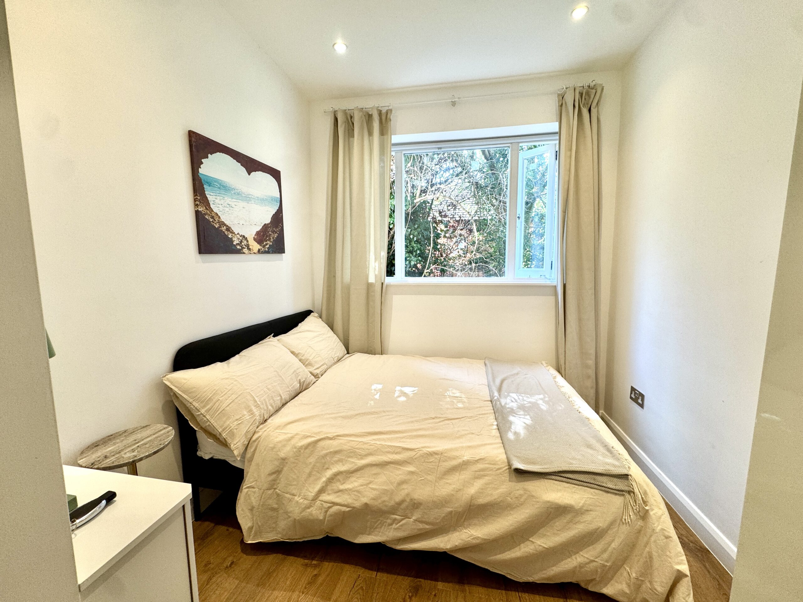 2270-x4 Fitzjohns Ave, Hampstead, London, NW3
