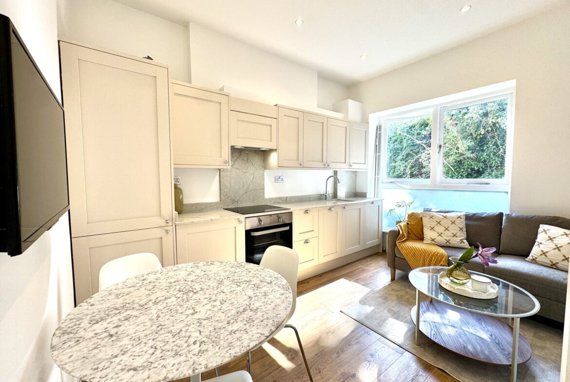 Fitzjohns Ave, Hampstead, London, NW3