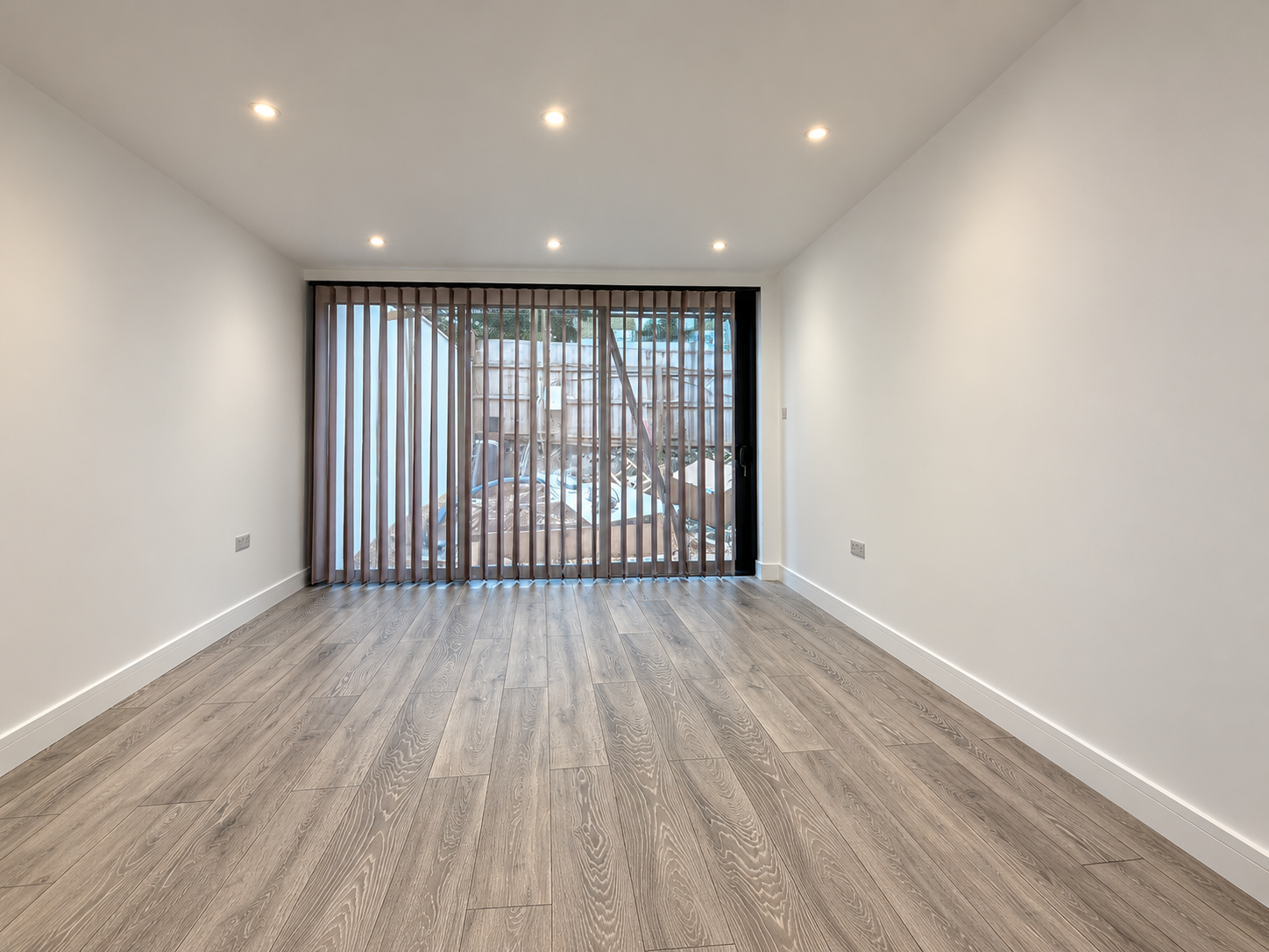 2281-x10 Manor Park Road, London, NW10 4JU