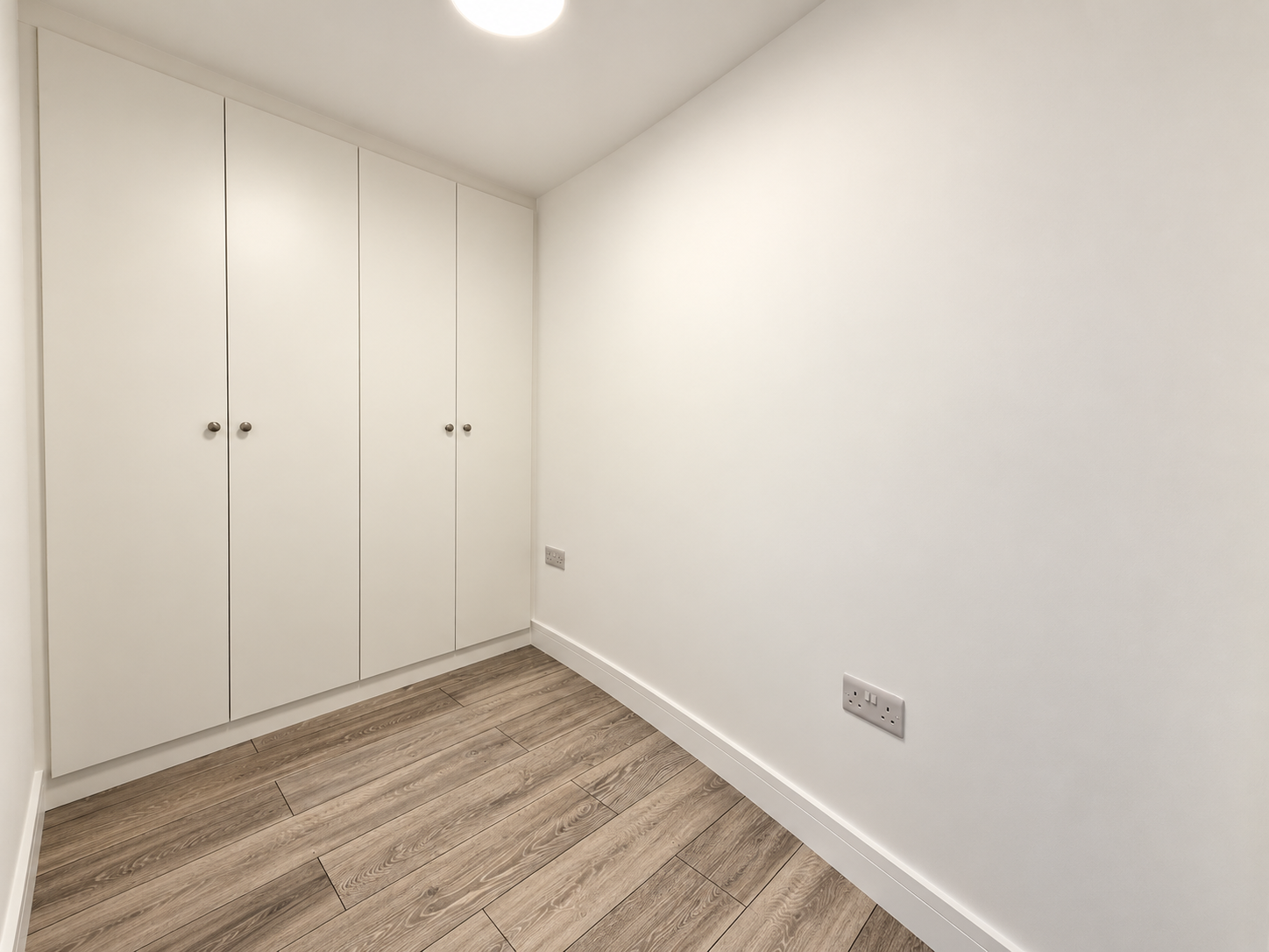 2282-x2 Manor Park Road, London, NW10 4JU