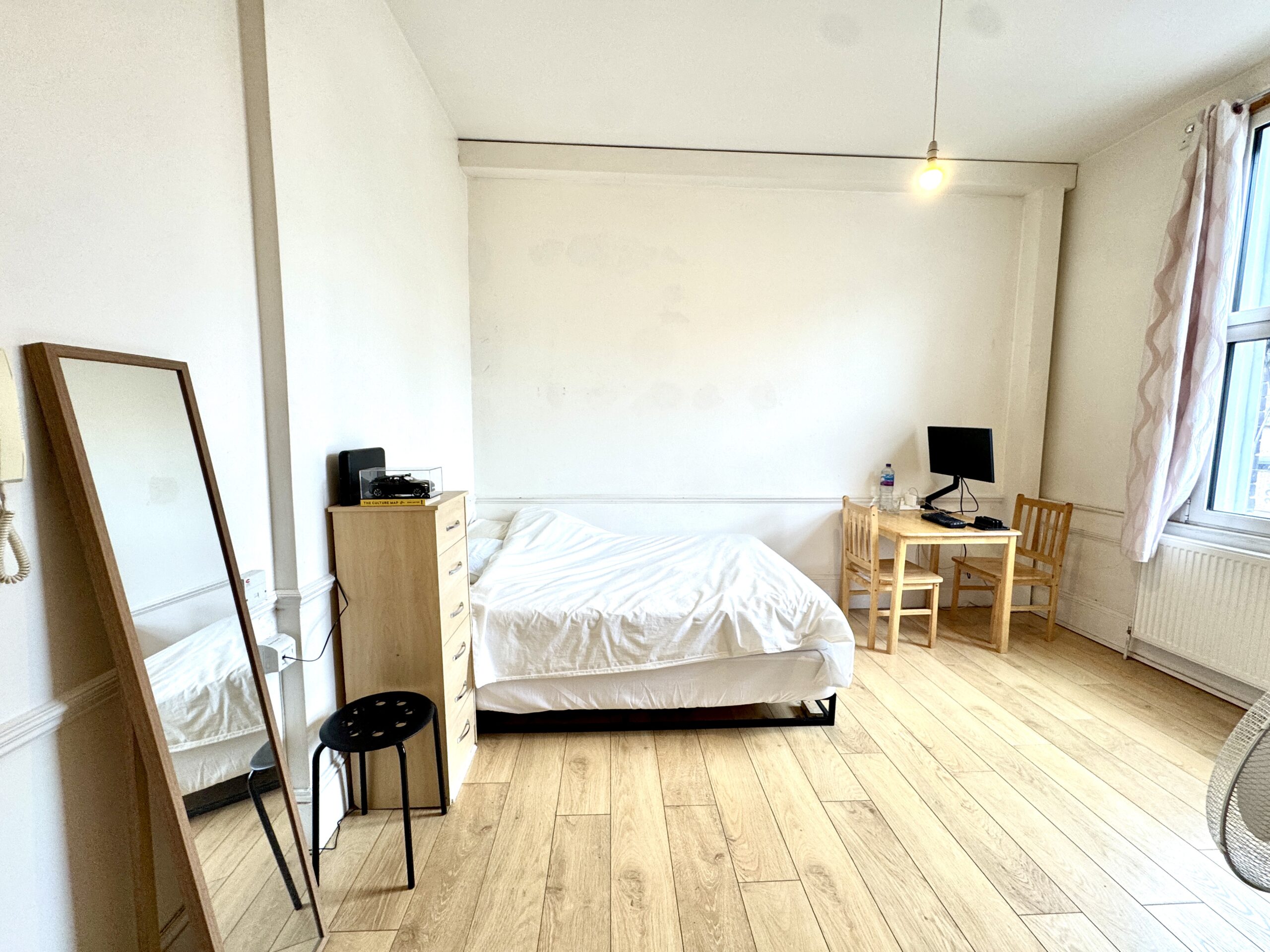 2286c2 Holloway Road, Islington, London, N7