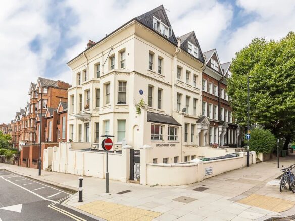 Broadhurst Gardens, Finchley Road, London, NW6