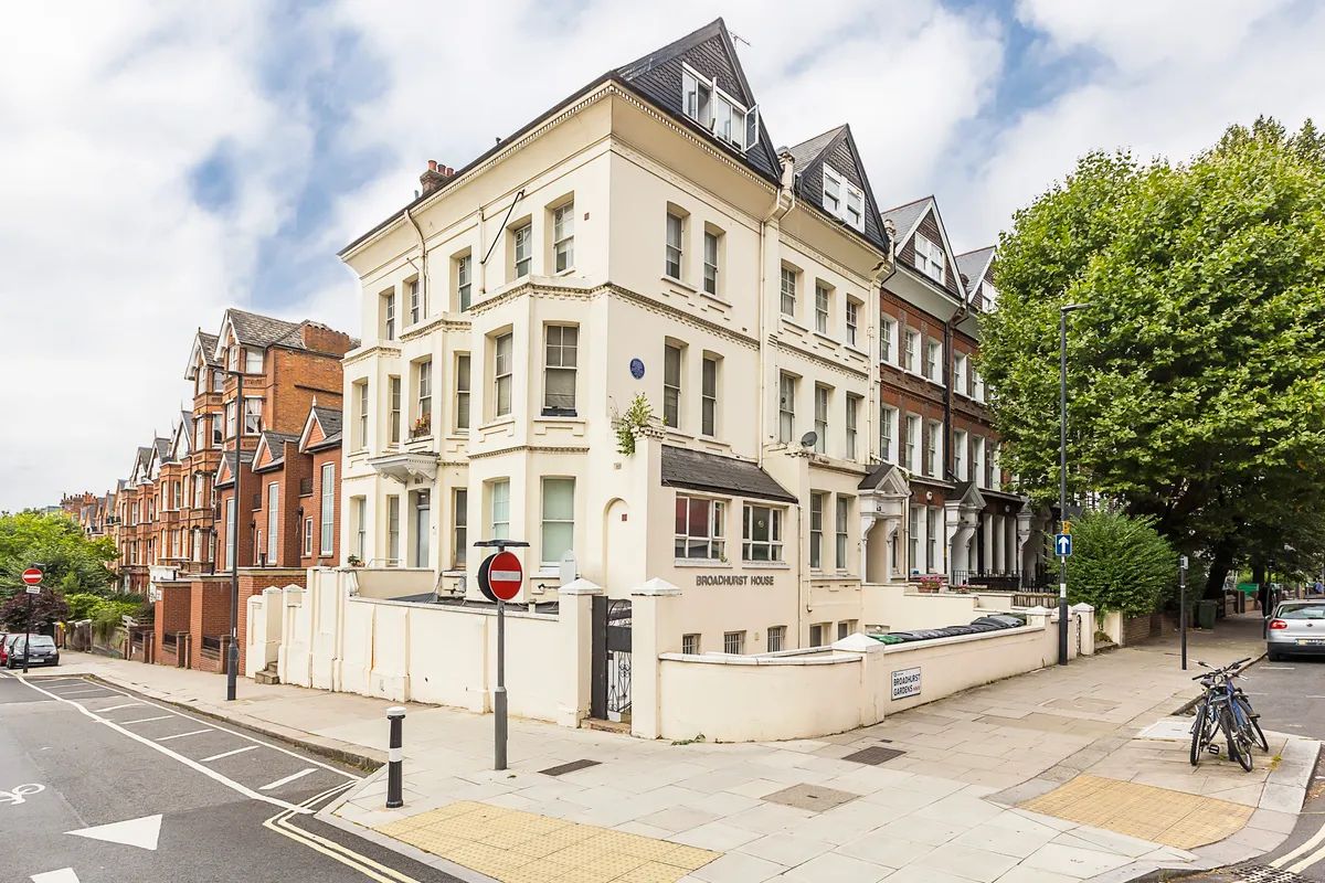 604-x1 Broadhurst Gardens, Finchley Road, London, NW6