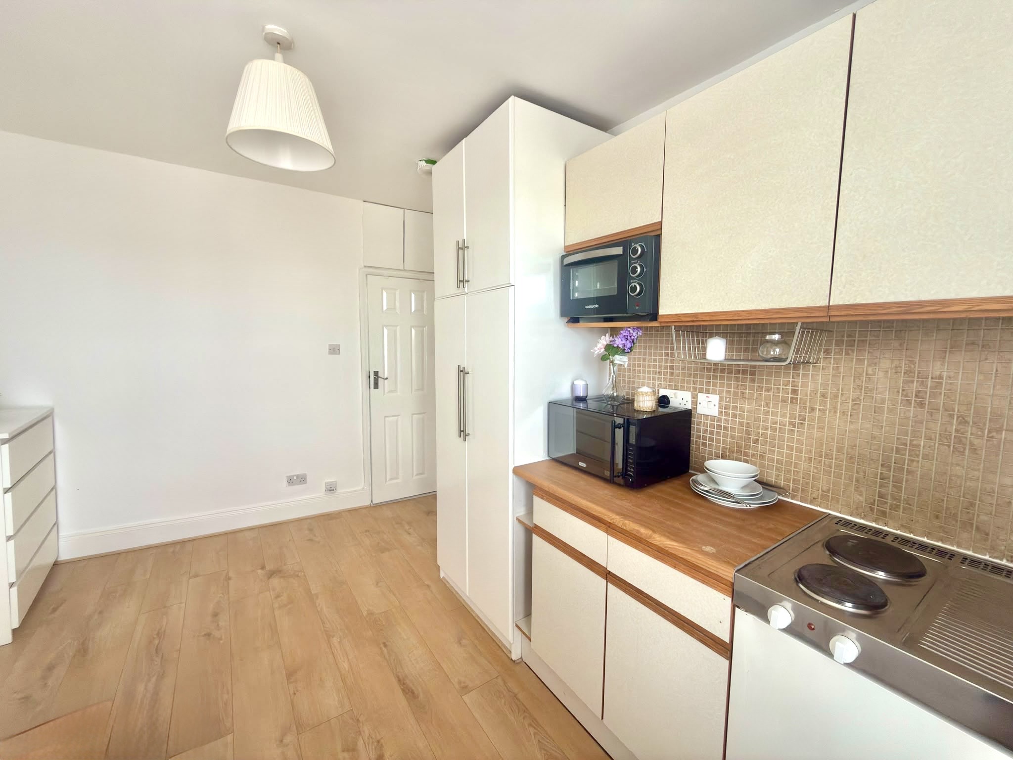 73-XX3 Blythe Road, Shepherds Bush, W14