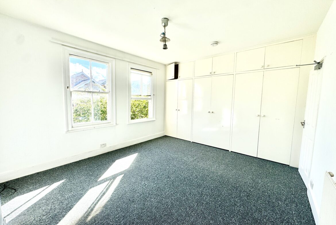 Chatham Road, Kingston Upon Thames, KT1 3AA