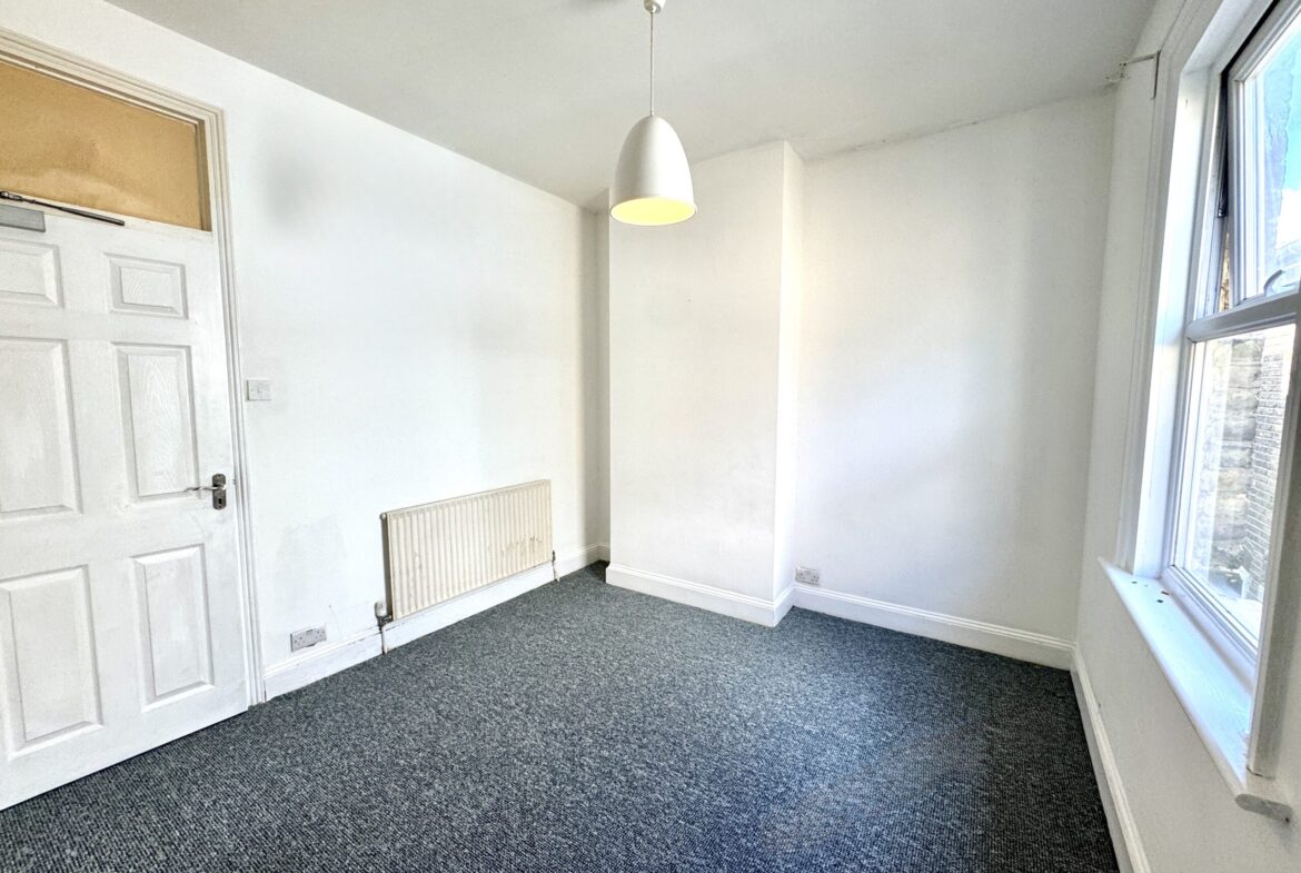 Chatham Road, Kingston Upon Thames, KT1 3AA