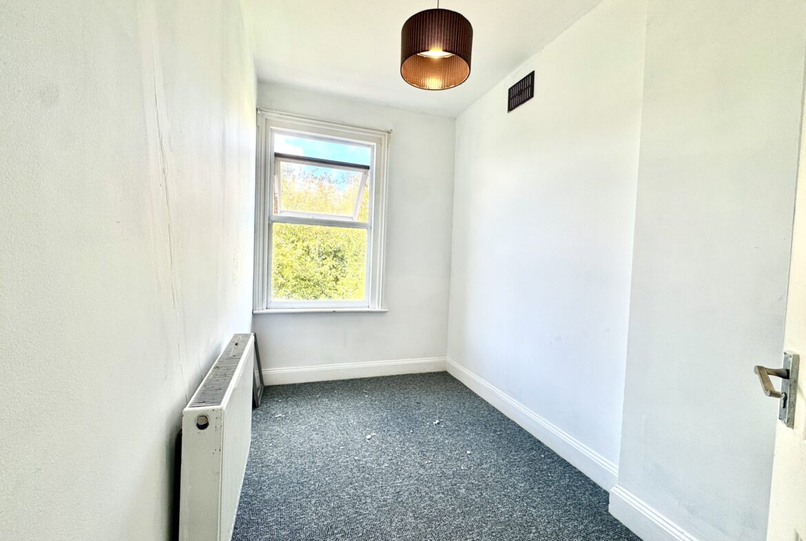 Chatham Road, Kingston Upon Thames, KT1 3AA